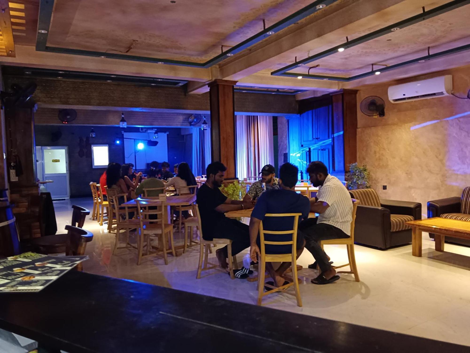 La Cozy Hotel & Restaurant Negombo Daluwekotuwa Dış mekan fotoğraf